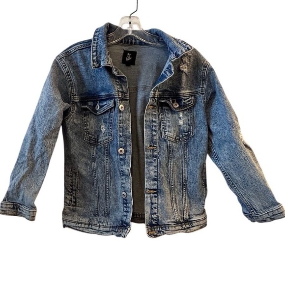 Art Class Girls’ L Blue Denim Trucker Jacket Vintage Style Distressed Casual - Picture 1 of 6